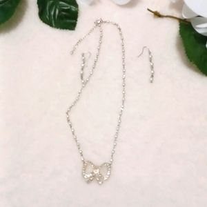 PEARL NECKLACE WITH THE EARRINGS